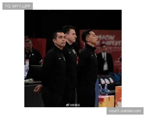篮球规则：什么是连续动作，裁判判定手部违规如何理解？